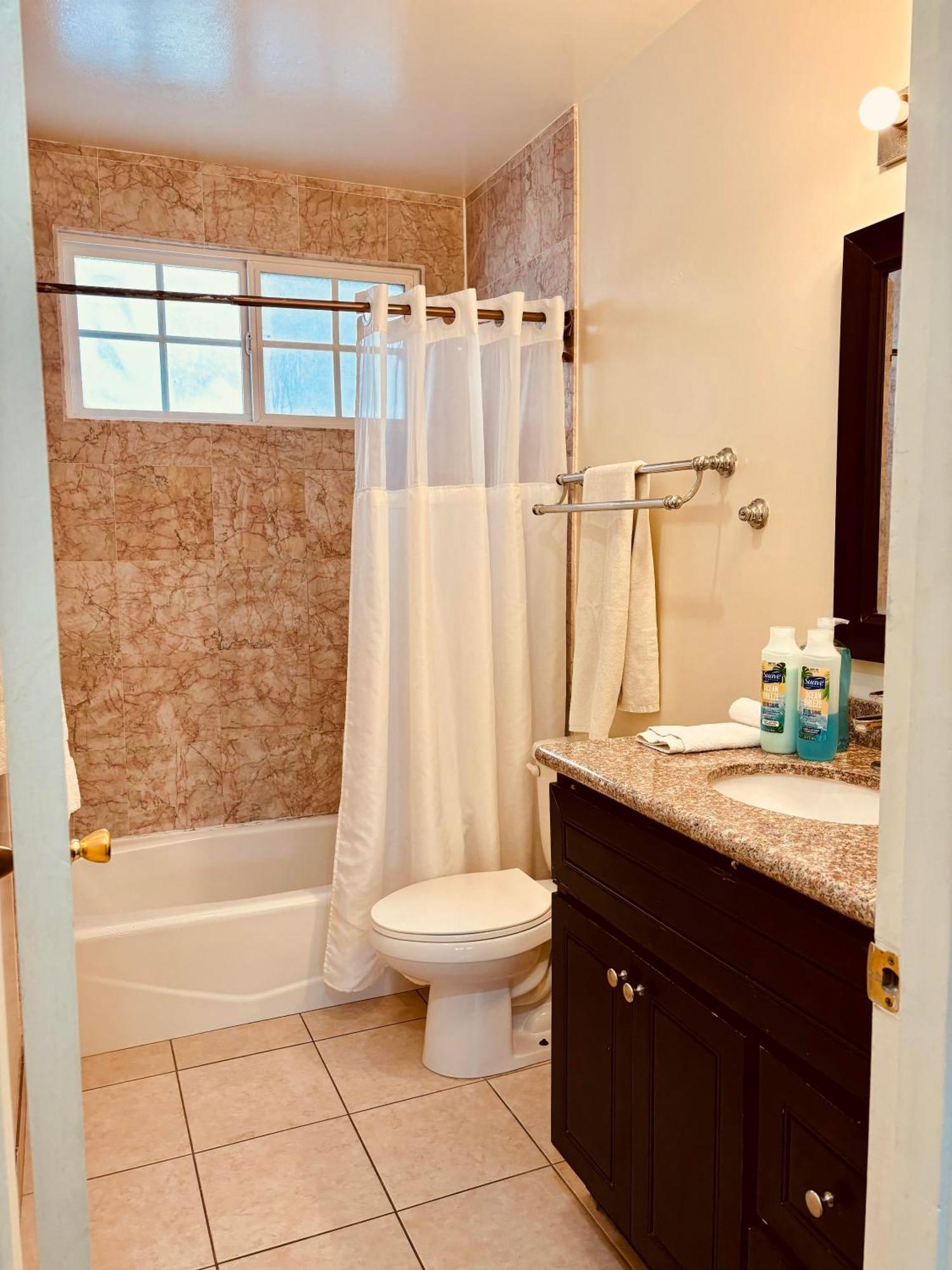 Centrally Located 2 Bed Ucla Apartment Los Angeles Eksteriør bilde
