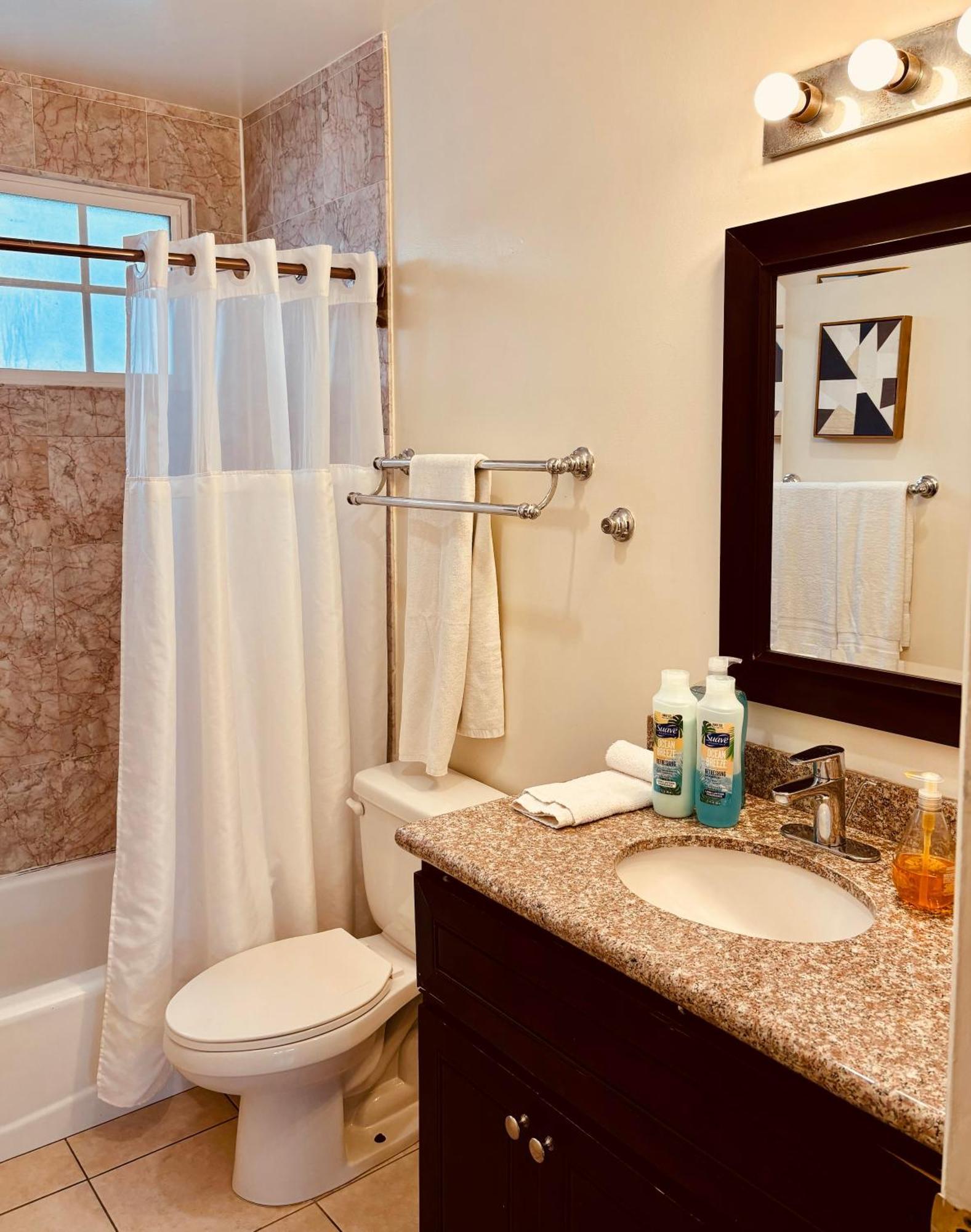 Centrally Located 2 Bed Ucla Apartment Los Angeles Eksteriør bilde